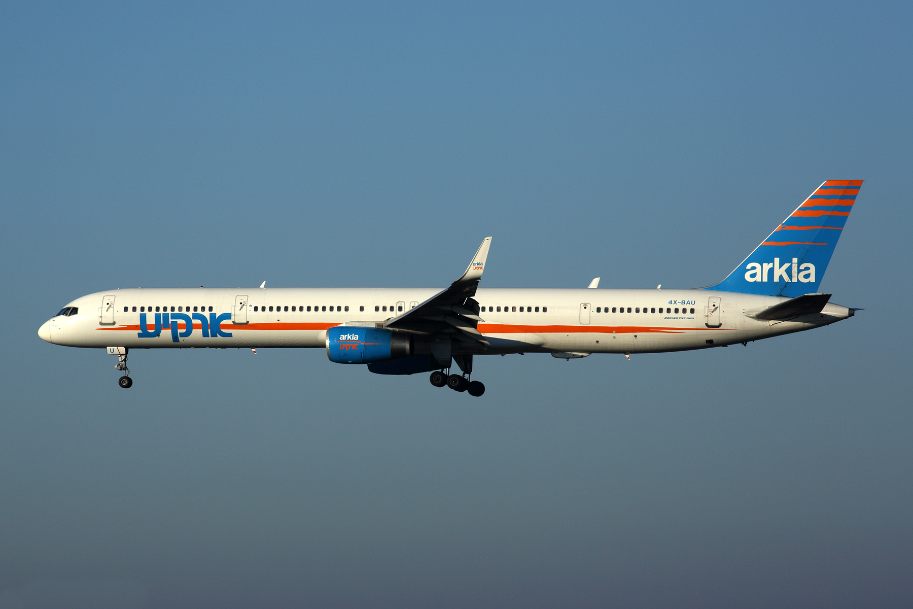 ARKIA BOEING 757 300 FCO RF 5K5A0862.jpg