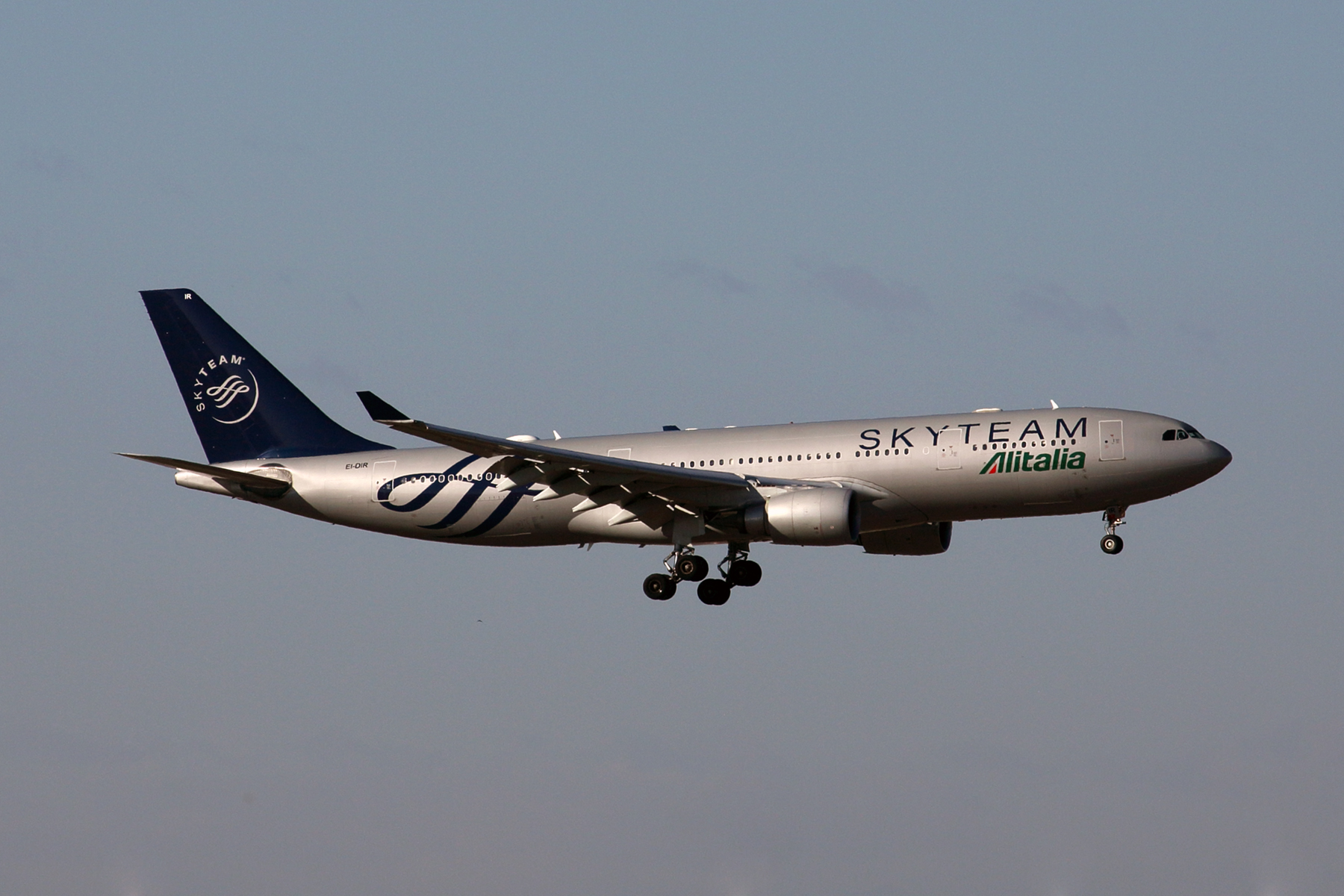 ALITALIA AIRBUS A330 200 MXP RF 5K5A1532.jpg