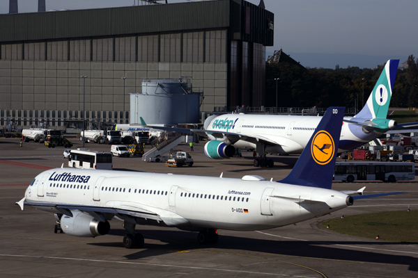 LUFTHANSA EVELOP AIRCRAFT TXL RF 5K5A1779.jpg