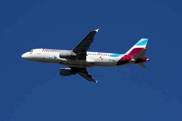 EUROWINGS AIRBUS A320 FCO RF 5K5A0954.jpg