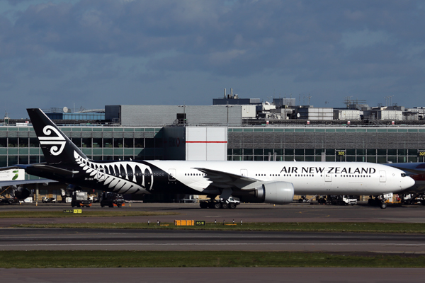 AIR NEW ZEALAND BOEING 777 300ER LHR RF 5K5A1163.jpg