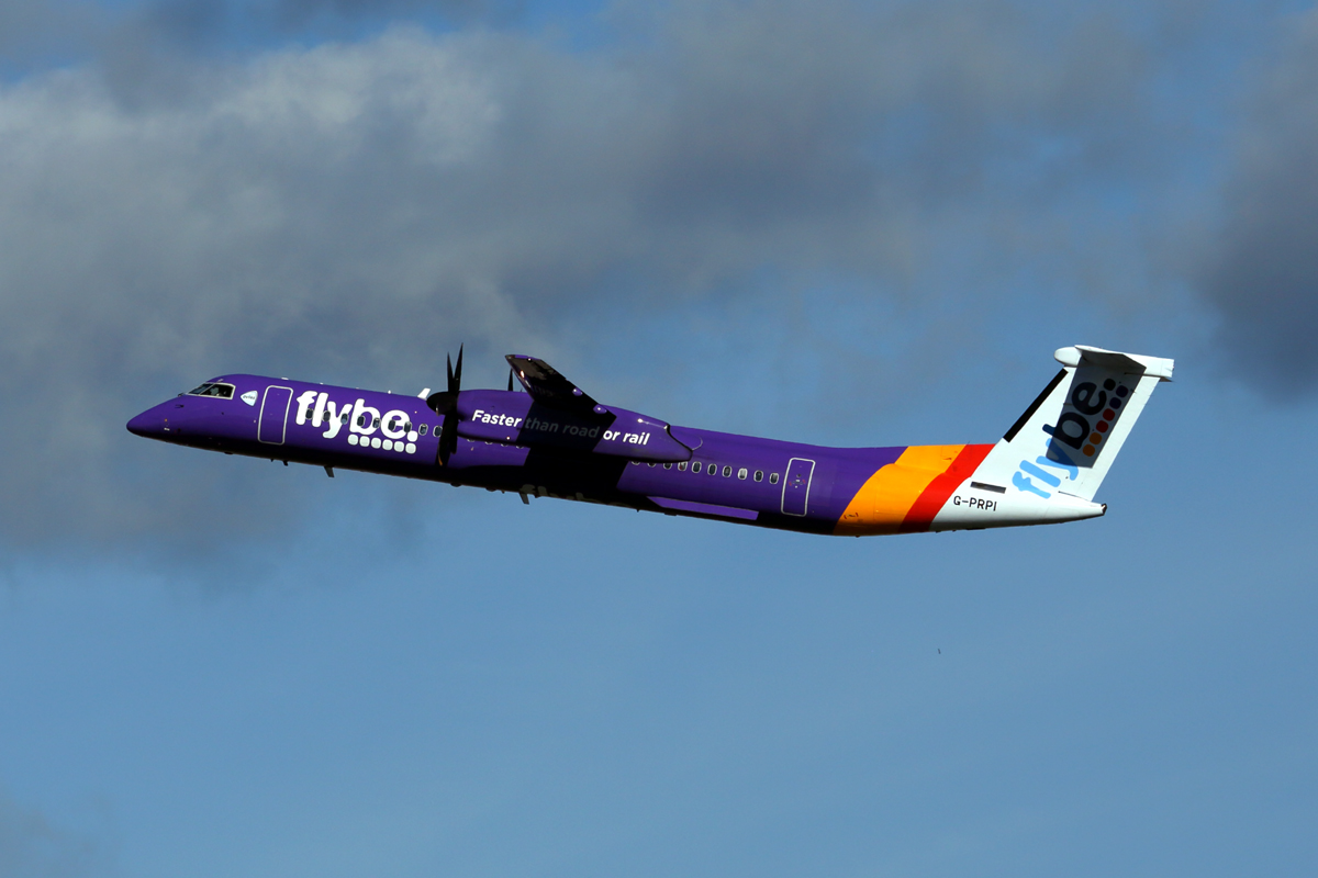 FLYBE DASH 8 400 LHR RF 5K5A1210.jpg