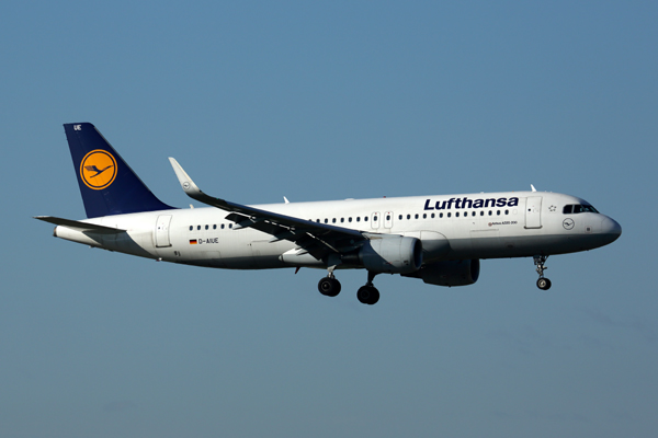 LUFTHANSA AIRBUS A320 MXP RF 5K5A1540.jpg