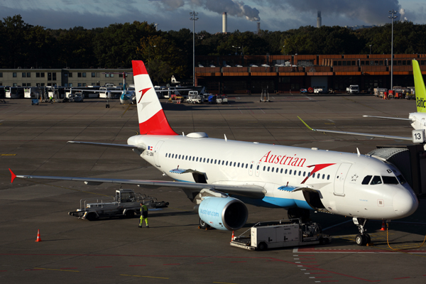 AUSTRIAN AIRBUS A320 TXL RF 5K5A1562.jpg