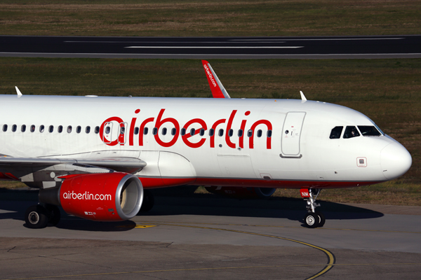 AIR BERLIN AIRBUS A320 TXL RF 5K5A1658.jpg