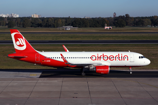 AIR BERLIN AIRBUS A320 TXL RF 5K5A1660.jpg