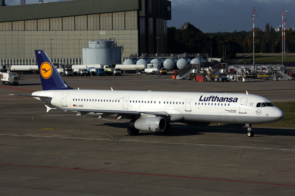 LUFTHANSA AIRBUS A321 TXL RF 5K5A1689.jpg