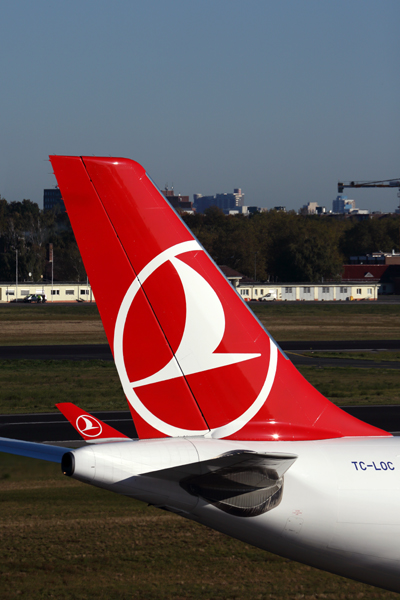 TURKISH AIRLINES AIRBUS A330 300 TXL RF 5K5A1650.jpg