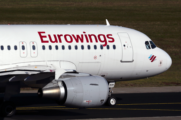 EUROWINGS AIRBUS A319 TXL RF 5K5A1837.jpg