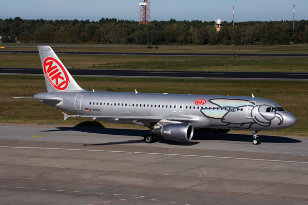 NIKI AIRBUS A320 TXL RF 5K5A1816.jpg