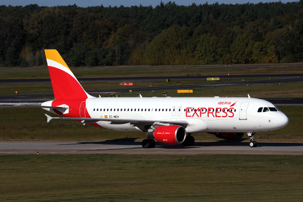 IBERIA EXPRESS AIRBUS A320 TXL RF 5K5A1865.jpg