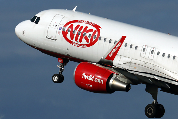 NIKI AIRBUS A320 TXL RF 5K5A2001.jpg