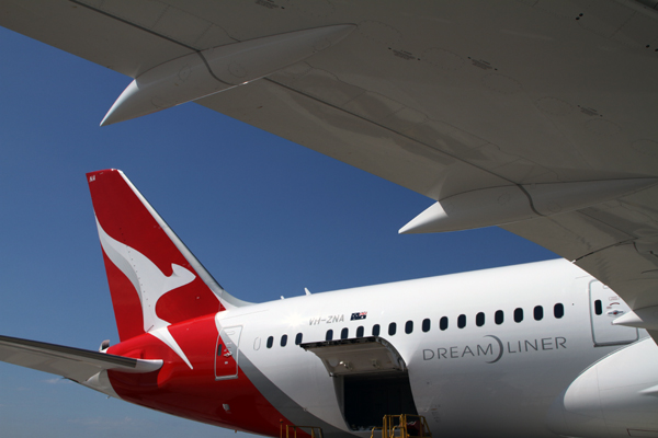 QANTAS BOEING 787 9 PER RF IMG_3228.jpg