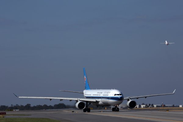 CHINA SOUTHERN AIRBUS A330 300 PER RF 5K5A3372.jpg