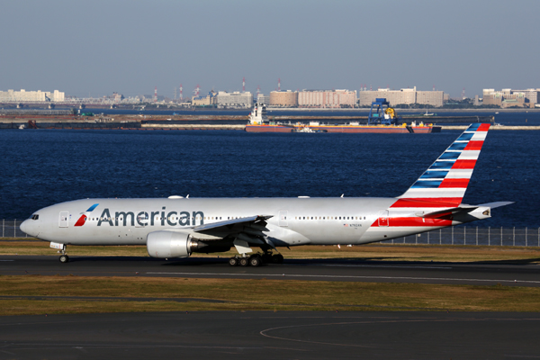 AMERICAN BOEING 777 200 HND RF 5K5A4299.jpg