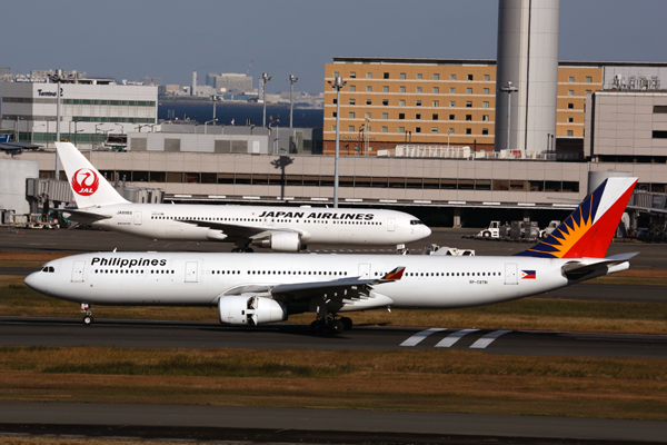 PHILIPPINES JAPAN AIRLINES AIRCRAFT HND RF 5K5A4224.jpg