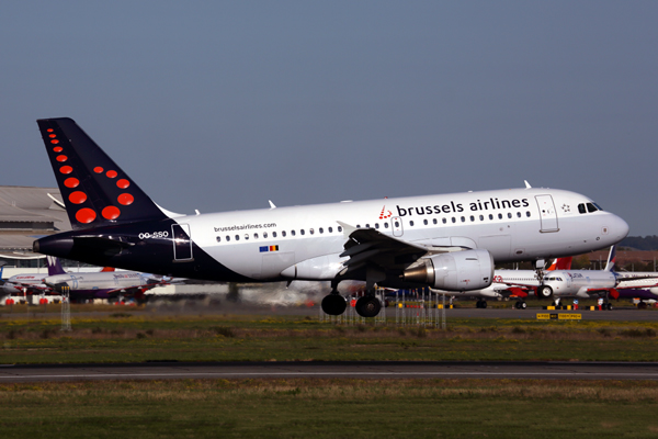 BRUSSELS AIRLINES AIRBUS A319 TLS RF 5K5A2363.jpg