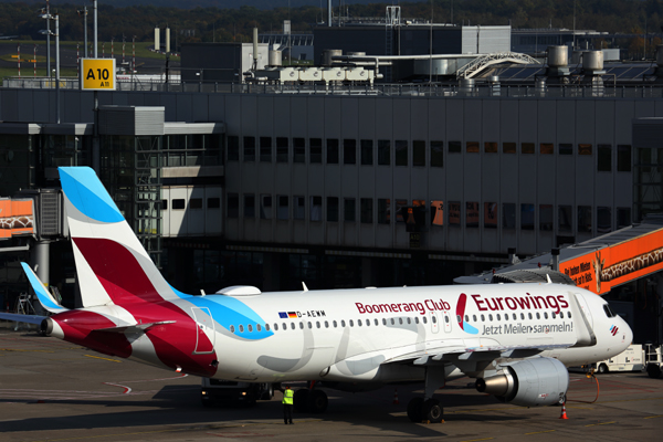 EUROWINGS AIRBUS A320 DUS RF 5K5A2604.jpg