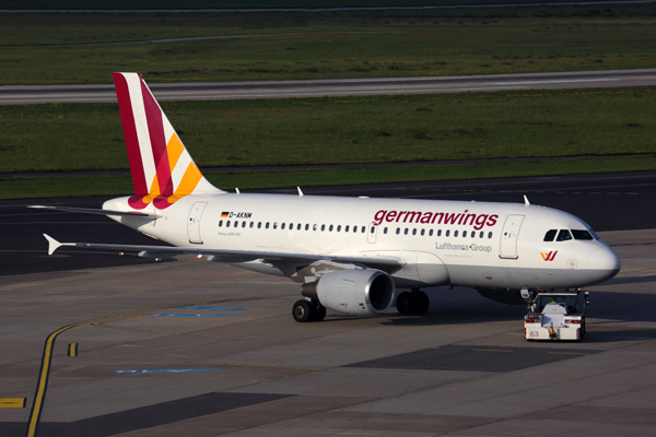 GERMANWINGS AIRBUS A319 DUS RF 5K5A2819.jpg