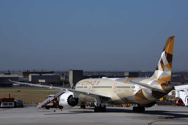 ETIHAD BOEING 787 9 MEL RF 5K5A3594.jpg