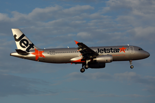 JETSTAR AIRBUS A320 MEL RF 5K5A3440.jpg