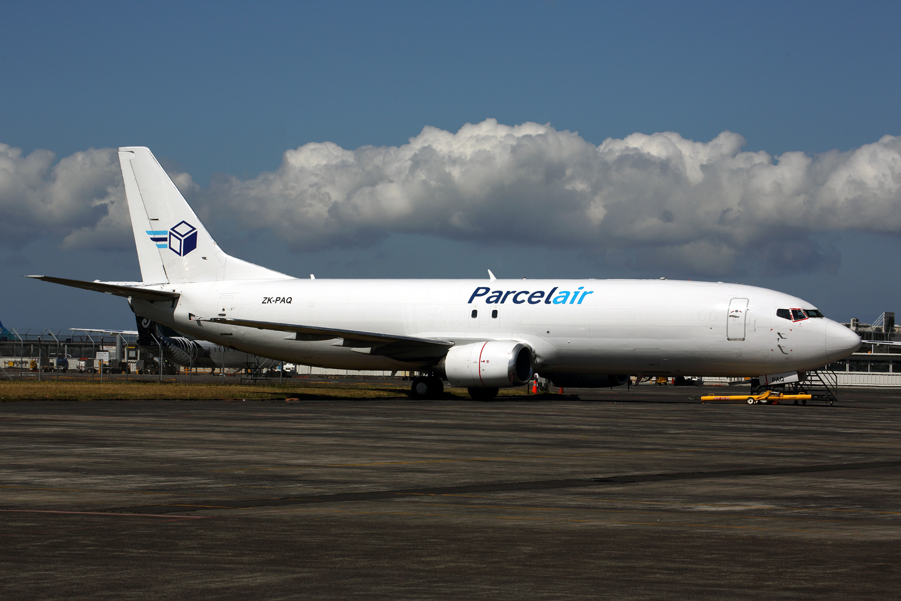 PARCELAIR BOEING 737 400F AKL RF 5K5A5509.jpg