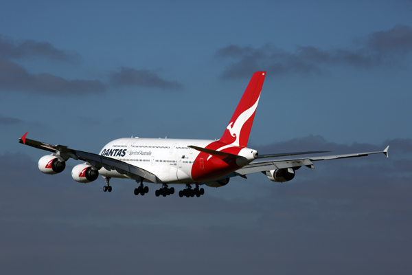 QANTAS AIRBUS A380 MEL RF 5K5A5609.jpg