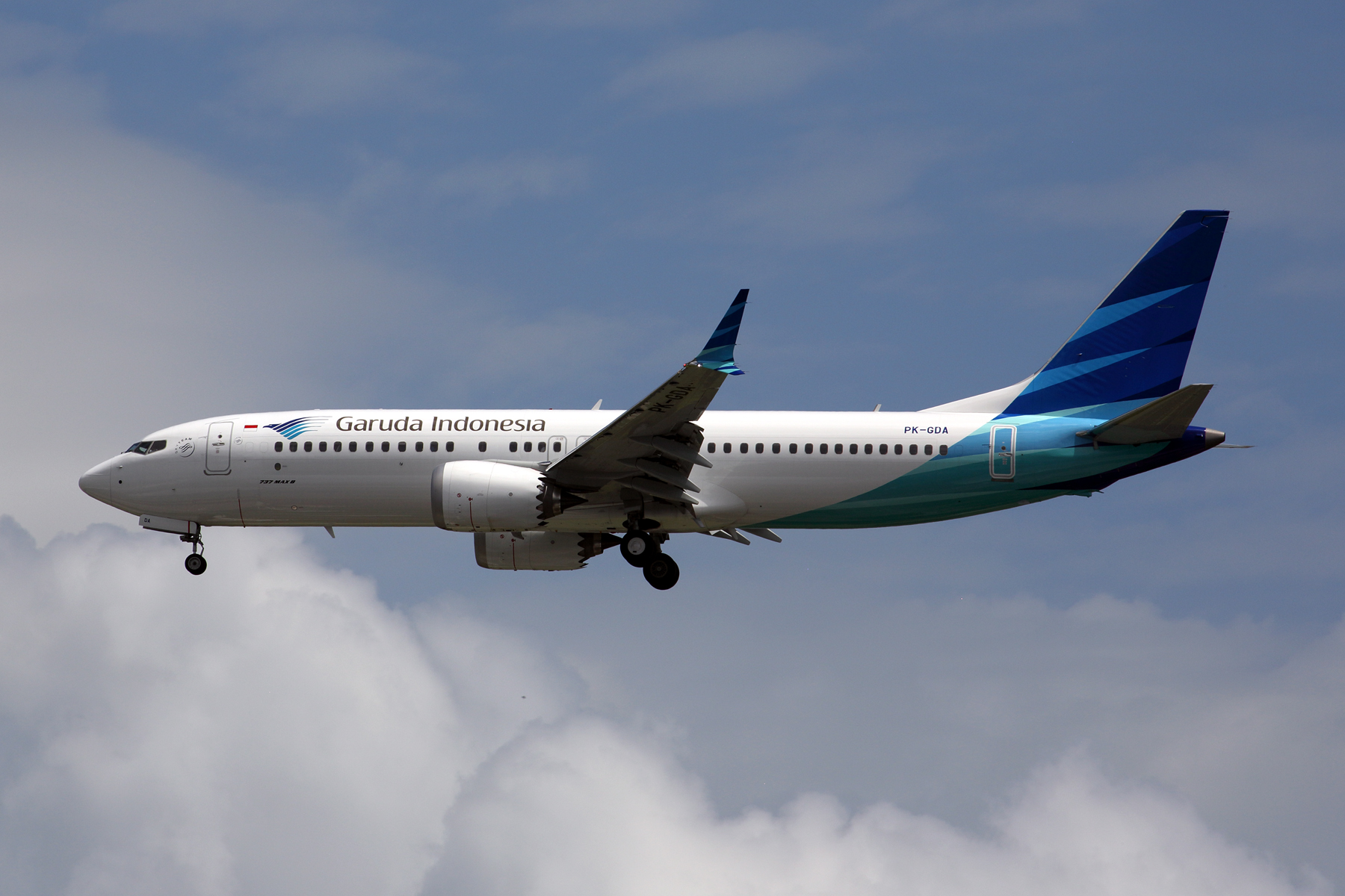 GARUDA INDONESIA BOEING 737 8 MAX SIN RF 5K5A8106.jpg