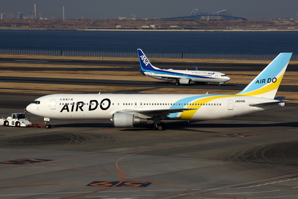 AIR DO BOEING 767 300 HND RF 5K5A8448.jpg