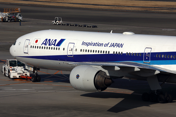 ANA BOEING 777 300 HND RF 5K5A8407.jpg