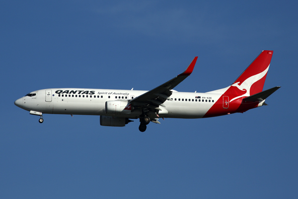 QANTAS BOEING 737 800 SIN RF 5K5A8261.jpg