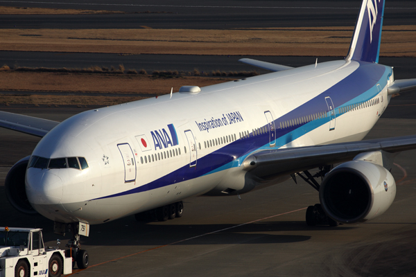 ANA BOEING 777 300 HND RF 5K5A8325.jpg