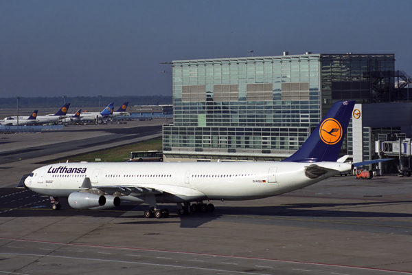 LUFTHANSA AIRBUS A340 300 FRA RF 1762 5.jpg