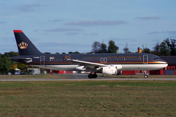 ROYAL JORDANIAN AIRBUS A320 FRA RF 1763 3.jpg