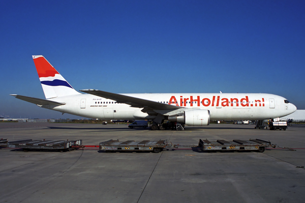 AIR HOLLAND NL BOEING 767 300 AMS RF 1776 1.jpg