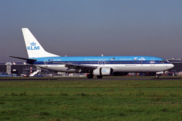 KLM BOEING 737 800 AMS RF 1774 7.jpg