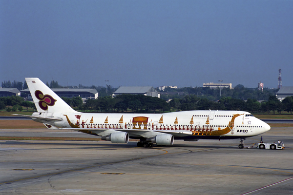 THAI BOEING 747 400 BKK RF 1794 5.jpg