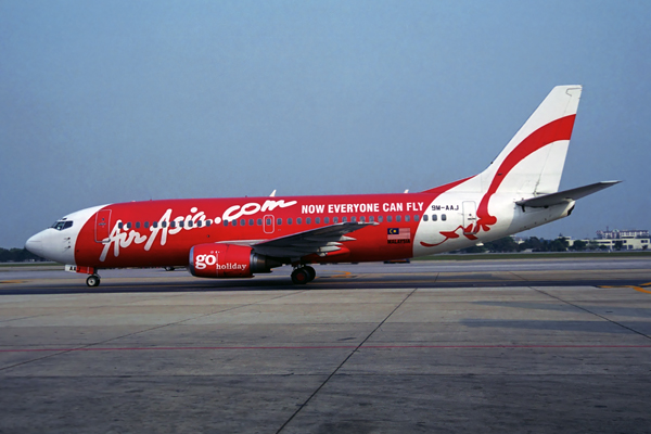 AIR ASIA COM BOEING 737 300 BKK RF 1815 3.jpg