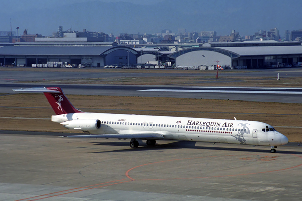 HARLEQUIN AIR JAL MD80 FUK RF 1819 14.jpg