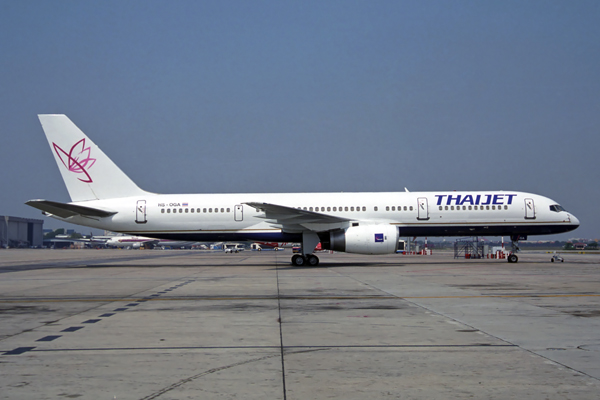 THAIJET BOEING 757 200 BKK RF 1816 19.jpg