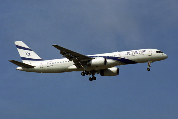 ELAL BOEING 757 200 MAD RF 1846 16.jpg