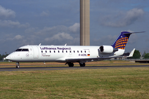 LUFTHANSA REGIONAL CANADAIR CRJ CDG RF 1851 23.jpg