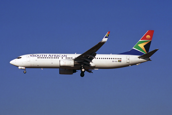 SOUTH AFRICAN BOEING 737 800 JNB RF 1866 7.jpg