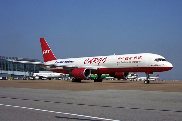 FAT CARGO PACIFIC AIRLINES BOEING 757 200F MFM RF 1905 20.jpg