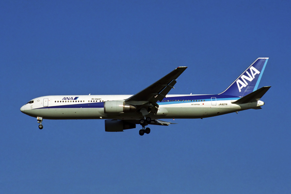 ANA AIR JAPAN BOEING 767 300 NRT RF 1925 31.jpg