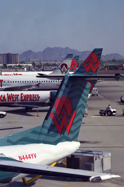 AMERICA WEST AIRCRAFT PHX RF 1275 4.jpg