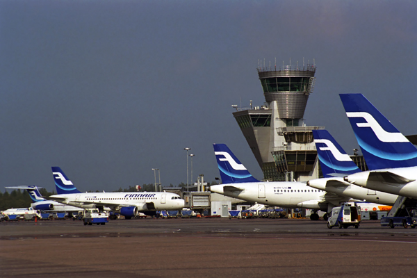 FINNAIR AIRCRAFT HEL RF 1647 34.jpg