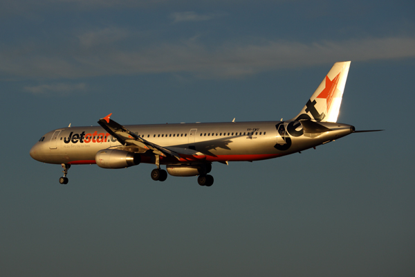 JETSTAR AIRBUS A321 MEL RF 5K5A9003.jpg