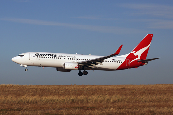 QANTAS BOEING 737 800 MEL RF 5K5A8976.jpg