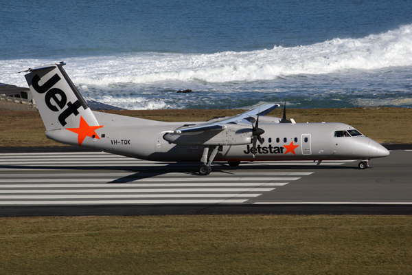 JETSTAR DASH 8 300 WLG RF 5K5A9147.jpg